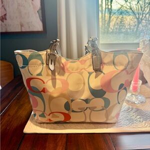 Coach Optic Signature Tote Bag with Pastel Logo Pattern Y2K Vintage 2000-2010